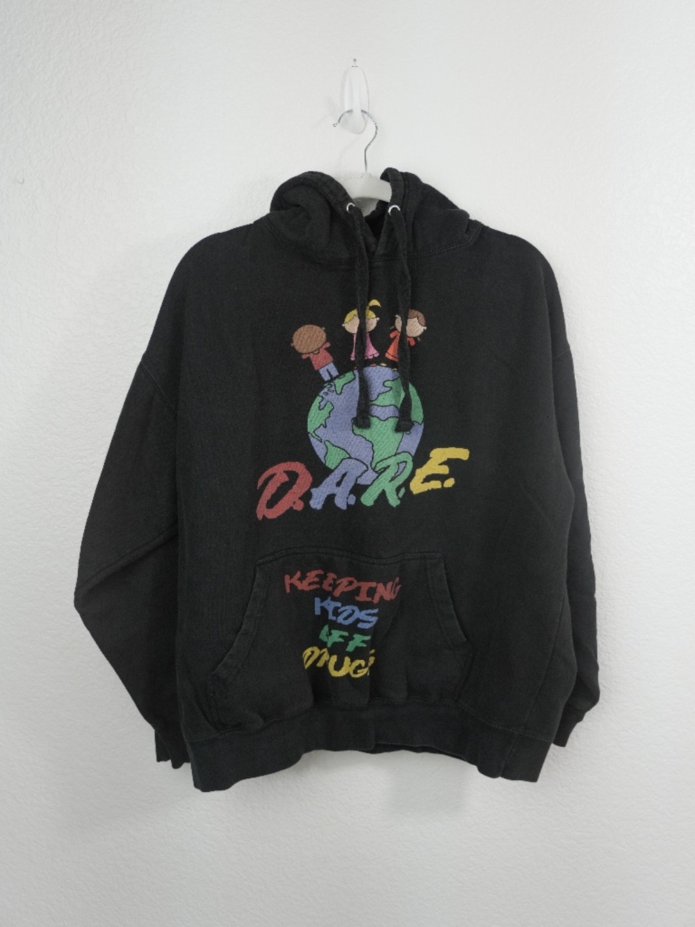 Vintage D.A.R.E. Hoodie Size XL Black Keepin Kids Off Drugs Globe Graphic 90s